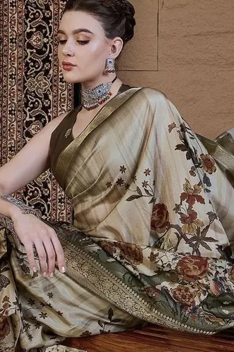Beige floral zari silk blend sungudi saree