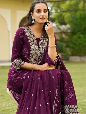 women floral printed empire mirror work kurta with pyjamas & with dupatta 3