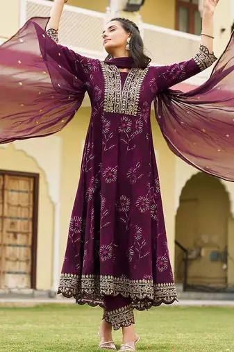 women floral printed empire mirror work kurta with pyjamas & with dupatta