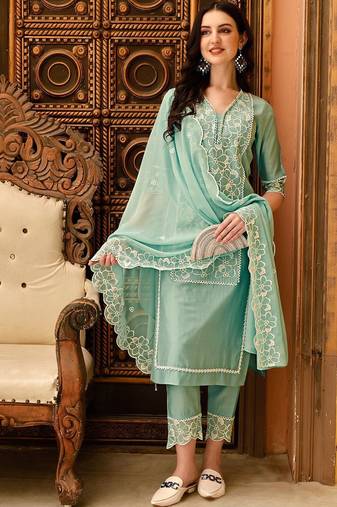 floral embroidered v-neck three-quarter sleeves cotton kurta set