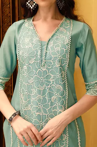 floral embroidered v-neck three-quarter sleeves cotton kurta set