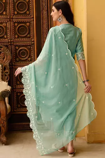 floral embroidered v-neck three-quarter sleeves cotton kurta set