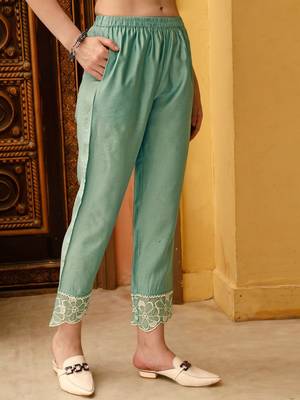 floral embroidered v-neck three-quarter sleeves cotton kurta set 7