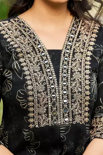 women floral printed panelled thread work kurta with trousers & with dupatta