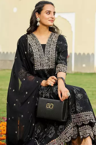 women floral printed panelled thread work kurta with trousers & with dupatta