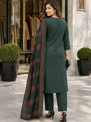 women ethnic motifs embroidered regular thread work  cotton kurta with trousers & with 3