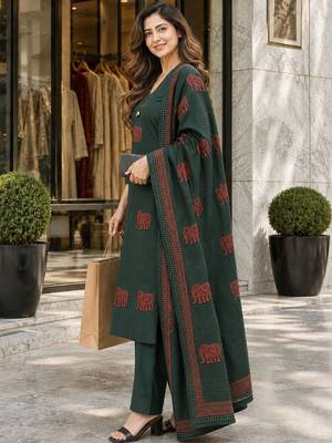 women ethnic motifs embroidered regular thread work  cotton kurta with trousers & with 4