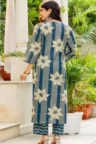 women floral printed regular  cotton kurta with trousers & with dupatta