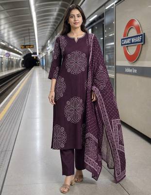 women ethnic motifs printed regular  cotton kurta with trousers & with dupatta 1