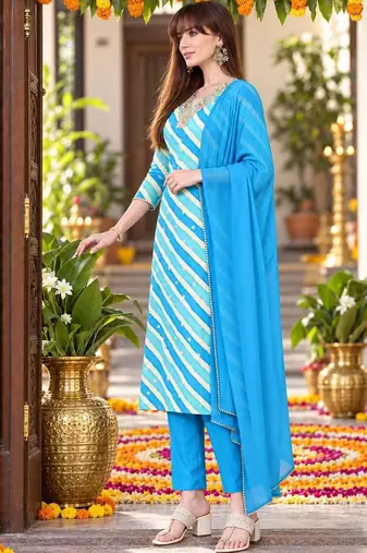 women ethnic motifs printed regular chanderi silk kurta with trousers & with dupatta