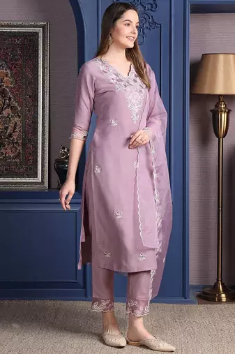 women floral embroidered kurta with trousers & dupatta