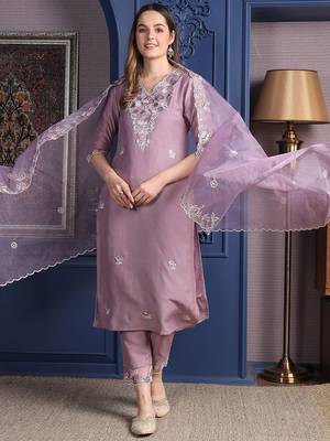 women floral embroidered kurta with trousers & dupatta 6