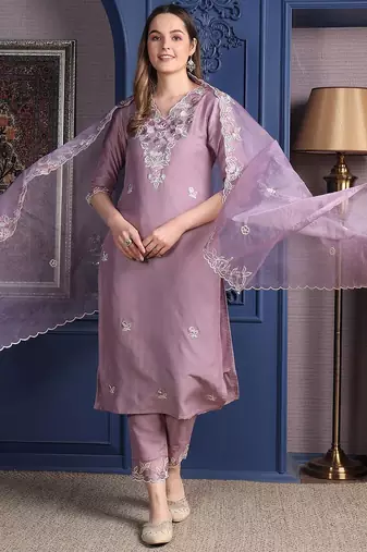 women floral embroidered kurta with trousers & dupatta