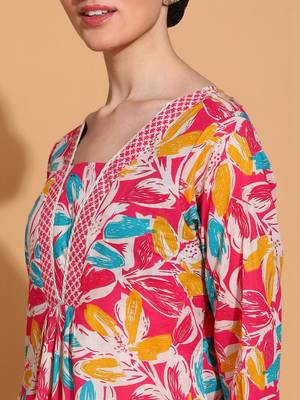 women floral printed  cotton kurta with trousers & with dupatta 5