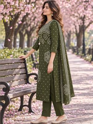 women ethnic motifs printed regular  cotton kurta with trousers & with dupatta 4