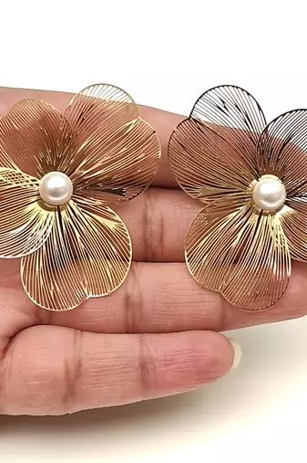 Anti-tarnish filigree petal design, statement studs, women's jewellery, lightweight metal, festive wear
