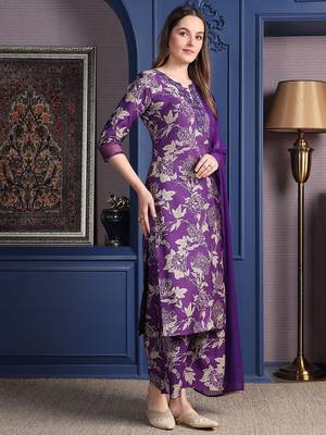 women floral printed sequinned kurta with palazzos & dupatta 3