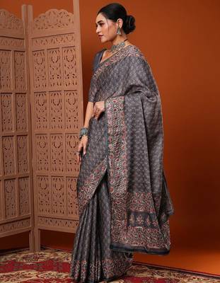Grey grey bagh printed saree 2