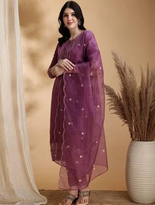 women embroidered sequinned kurta with trousers & with dupatta 6