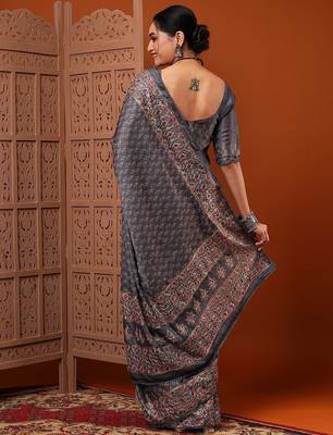 Grey grey bagh printed saree 3