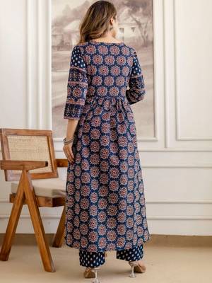 women ethnic motifs printed empire  cotton kurta with trousers & with dupatta 2