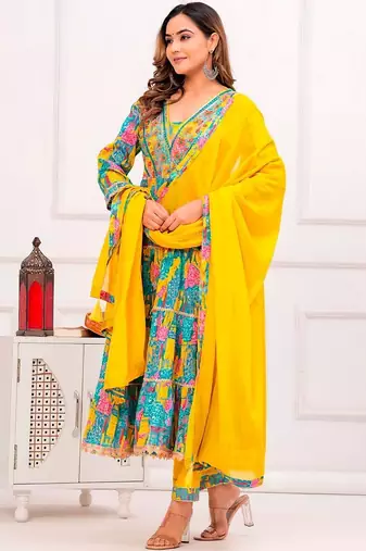 women ethnic motifs printed tiered thread work kurta with trousers & with dupatta