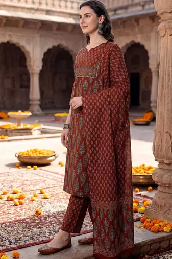 women ethnic motifs printed regular  cotton kurta with trousers & with dupatta