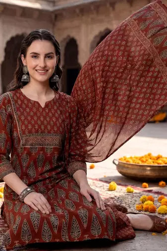 women ethnic motifs printed regular  cotton kurta with trousers & with dupatta
