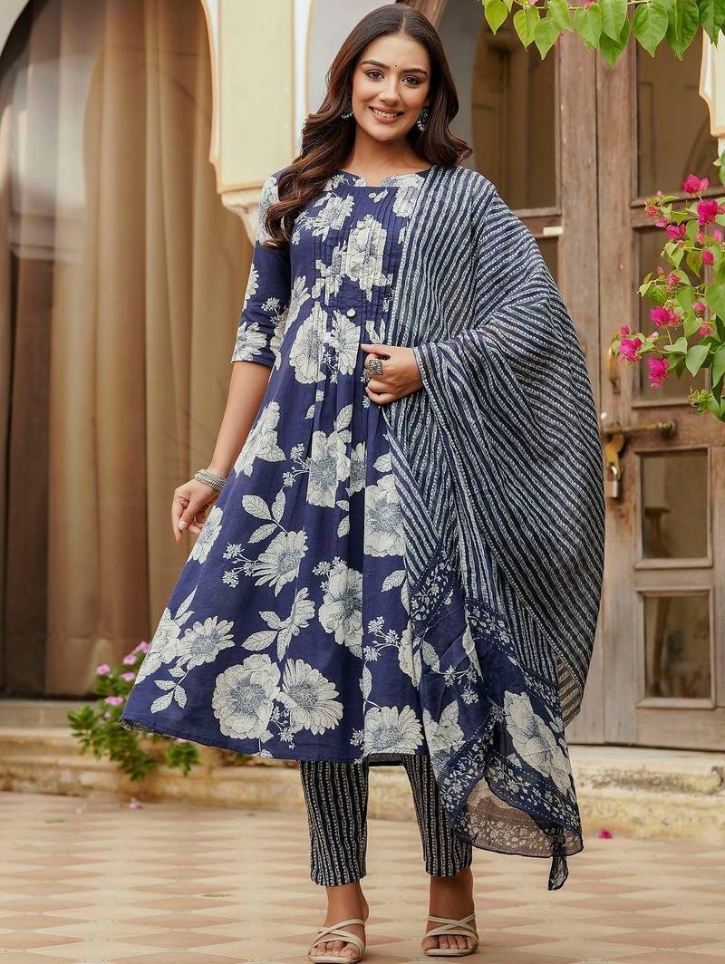women floral printed pleated  cotton kurta with trousers & with dupatta