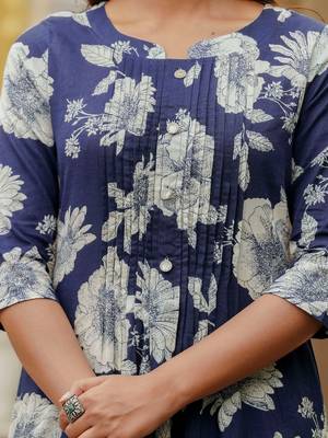 women floral printed pleated  cotton kurta with trousers & with dupatta 2