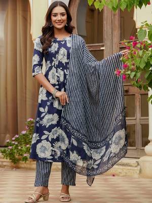 women floral printed pleated  cotton kurta with trousers & with dupatta 5