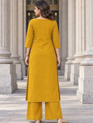 women ethnic motifs printed regular  cotton kurta with palazzos 2