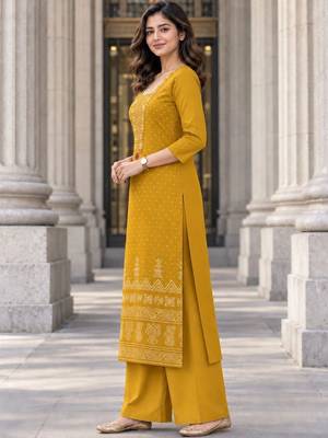 women ethnic motifs printed regular  cotton kurta with palazzos 3
