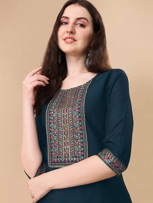 floral embroidered thread work chanderi cotton kurta with trousers & dupatta 2
