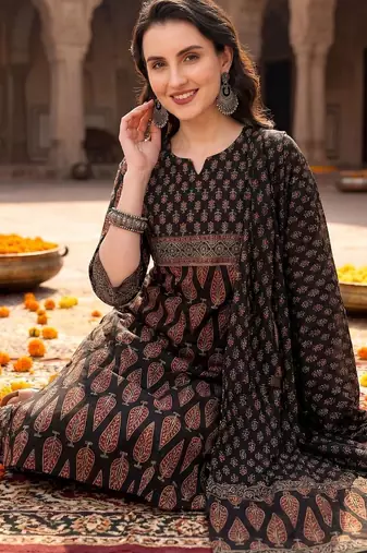 women ethnic motifs printed regular  cotton kurta with trousers & with dupatta
