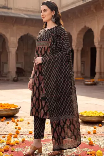 women ethnic motifs printed regular  cotton kurta with trousers & with dupatta