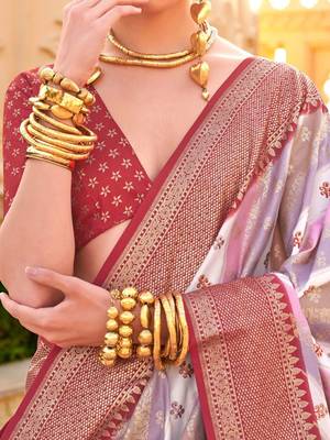 Off white ethnic motifs zari silk blend banarasi saree 4