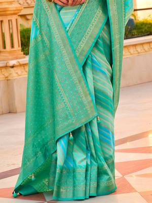 Green ethnic motifs zari silk blend banarasi saree 5