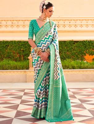 Green zari silk blend banarasi saree 1