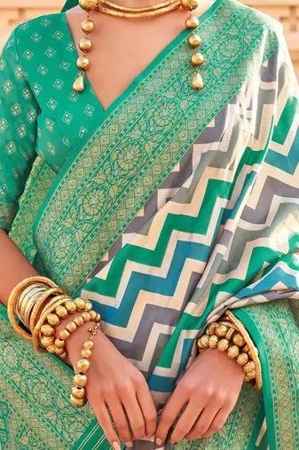 Green zari silk blend banarasi saree