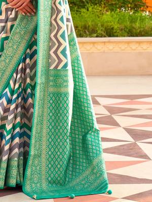 Green zari silk blend banarasi saree 5