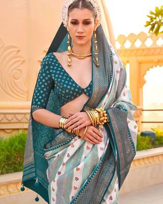 Off white woven design zari silk blend banarasi saree 2