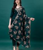 women floral embroidered regular thread work kurta with trousers & with dupatta