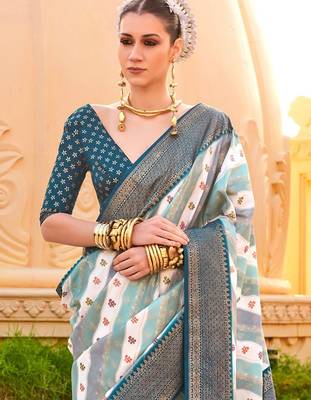 Off white woven design zari silk blend banarasi saree 3