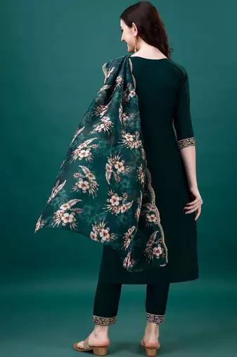 women floral embroidered regular thread work kurta with trousers & with dupatta