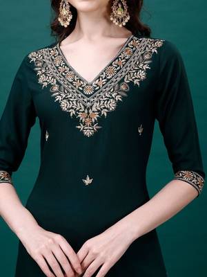 women floral embroidered regular thread work kurta with trousers & with dupatta 5