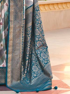 Off white woven design zari silk blend banarasi saree 4