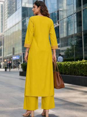 women ethnic motifs embroidered regular thread work  cotton kurta with palazzos 2