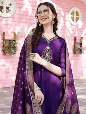 embroidered regular chanderi cotton kurta with trousers & dupatta 2