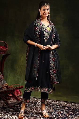 floral embroidered v neck organza kurta with trousers and dupatta